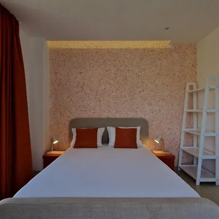 геновева Апартаменты