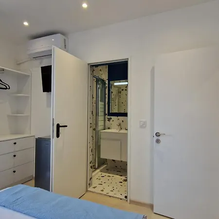 Apartment геновева