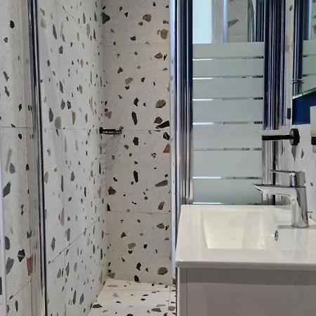 геновева * Китен