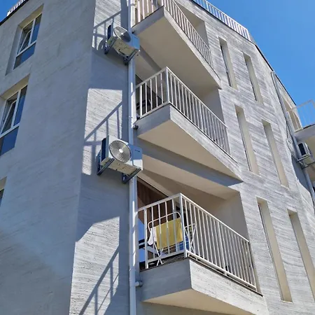 Апартаменты геновева Китен